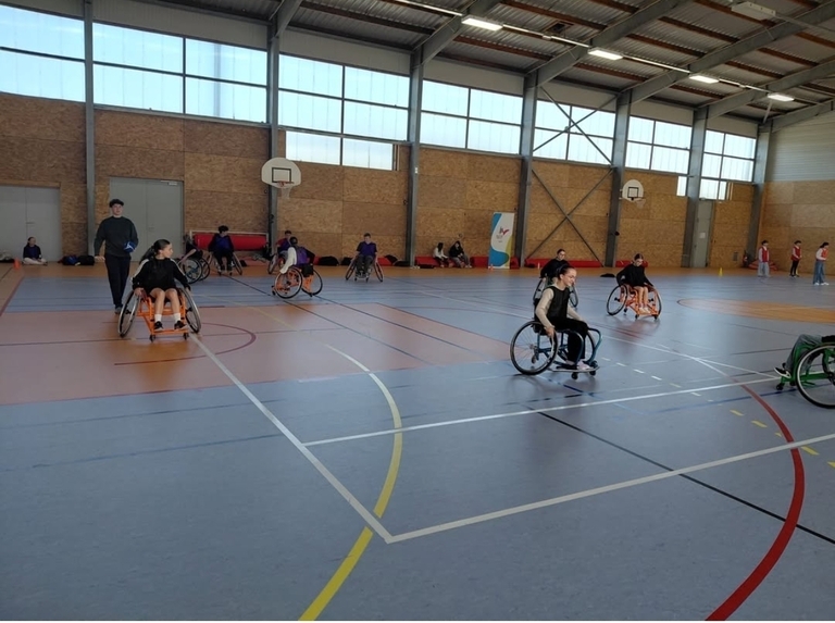 Screenshot_20251211_101446_com_instagram_android_InstagramMainActivity